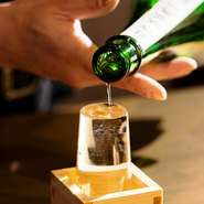 厳選した日本酒や焼酎を日本各地のお料理をお楽しみいただけます
