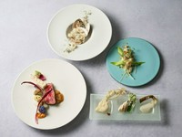 国産牛内もも肉とオマール海老のメインや季節を感じる前菜などをご堪能いただけるコースです。