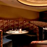 【ゆったりとして寛げる人気の空間】ソファー席