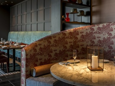 【ゆったりとして寛げる人気の空間】ソファー席