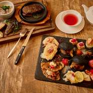 旬の食材を使用したアフタヌーンティーをご用意しております。セイボリーなどもついたアフタヌーンティーはランチタイムからご用意しており、女子会やママ会にもおすすめです。