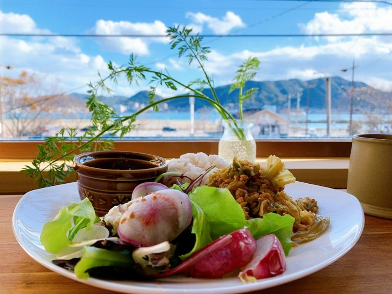 無農薬野菜＆ジビエとコーヒーを楽しめる海の見える下関のカフェ