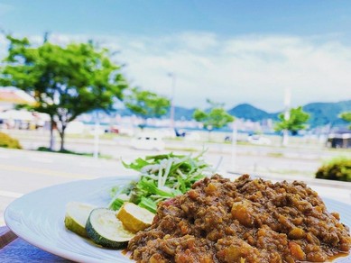 海の見える テラス席　海を見ながらゆったりとした時間を！