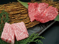 頼んで損なし。ジューシーな肉汁に舌鼓を。
