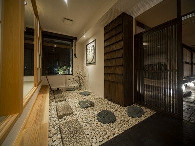 1室最大80名、全室で200名までの大型宴会にも対応可