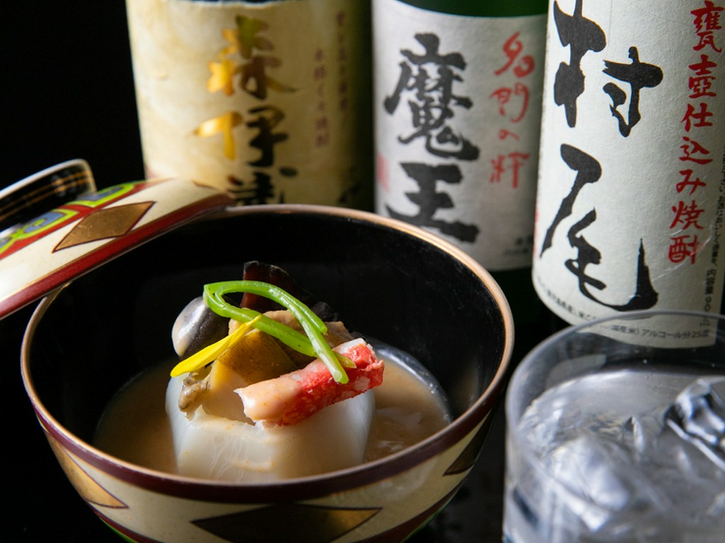 森伊蔵、魔王、村尾は常備。それ以外にも30種以上の焼酎を用意