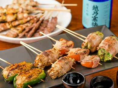 香ばしい豚バラ肉と甘み際立つ北海道産野菜のコラボ『豚バラ串』