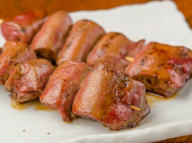 ふわっとしてクリーミー！やみつきになるおいしさ『白レバー串』