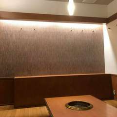 「半個室」でプライベートな空間を