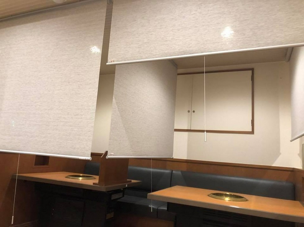 半個室テーブル席