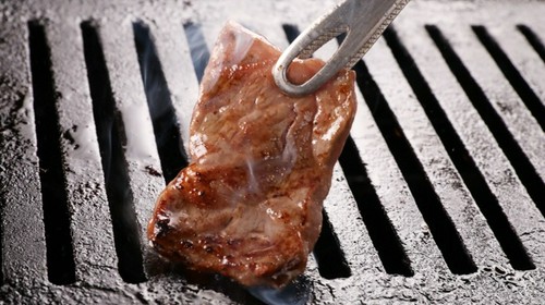 ジューシーな黒毛和牛をご堪能下さいませ