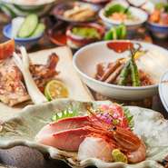 旬や仕入れの状況により、さまざまな鮮魚が届けられています。こだわりは、生の魚を丸のまま仕入れているところ。その季節にしか味わえない旬のおいしさを堪能することができます。
