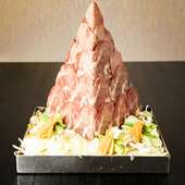 お肉山盛りピラミッド『牛タンの鉄板焼（二人前）』