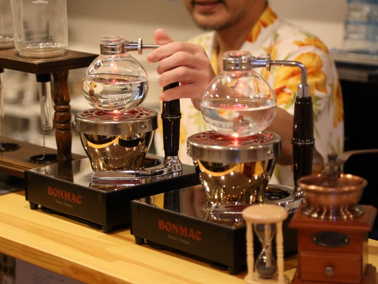 まず一口目はストレートで飲んでみてほしい『ブレンドコーヒー』