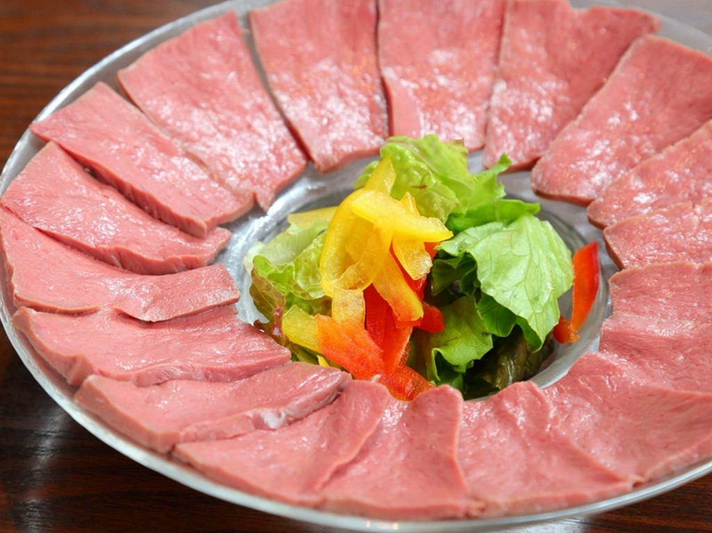 新食感にハマる『牛ハツのカルパッチョ』