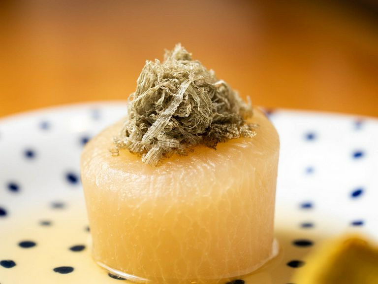 口の中でじゅわっと広がる優しい味に舌鼓!おでんの定番『大根』