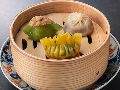 旬の食材を贅沢に味わえる逸品『点心三種盛り』