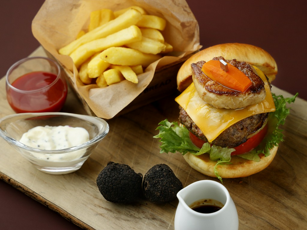 THE GRAND BURGER