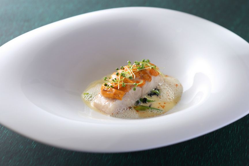 伝統を重んじつつ、新たな感性を加えた料理を味わう贅沢な時間