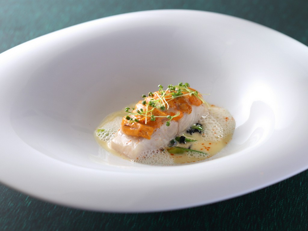 伝統を重んじつつ、新たな感性を加えた料理を味わう贅沢な時間