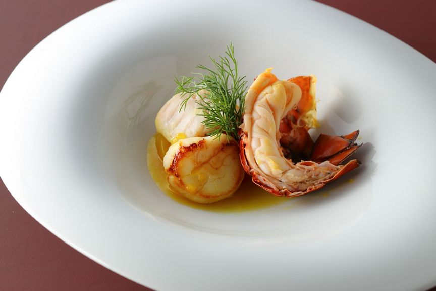 地元の食材を中心に、厳選された素材を使用した逸品料理に舌鼓