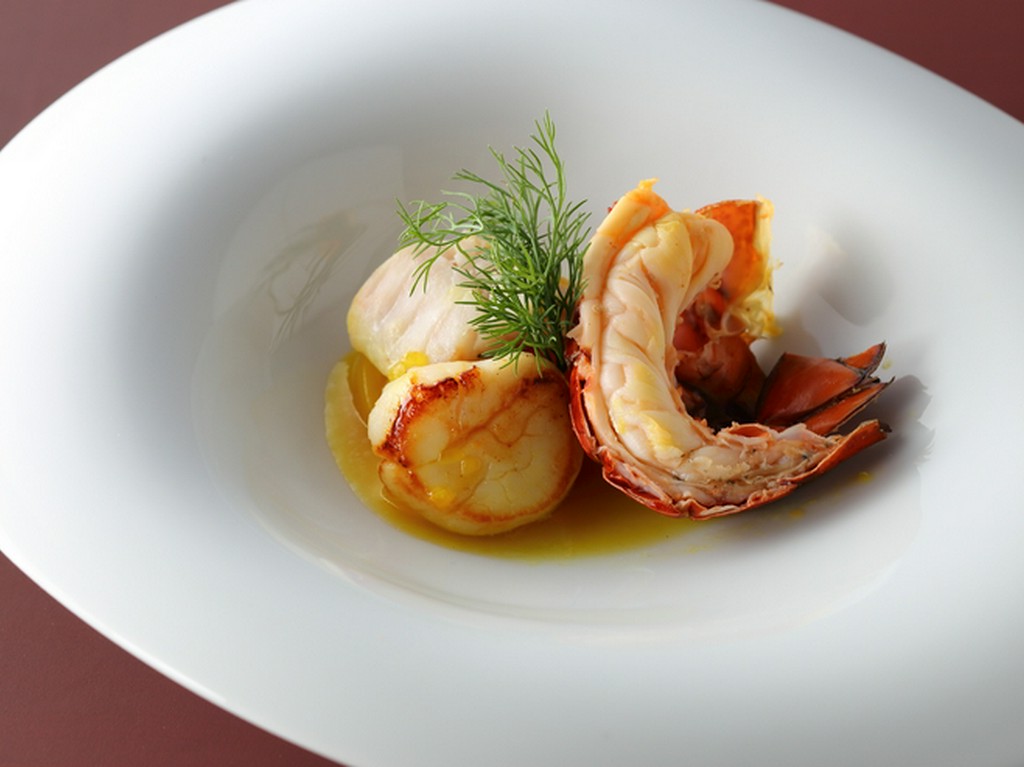 地元の食材を中心に、厳選された素材を使用した逸品料理に舌鼓