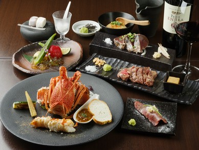 1人1尾のイセエビと最高級A5ランク黒毛和牛のステーキを同時に味わう『イセエビコース』