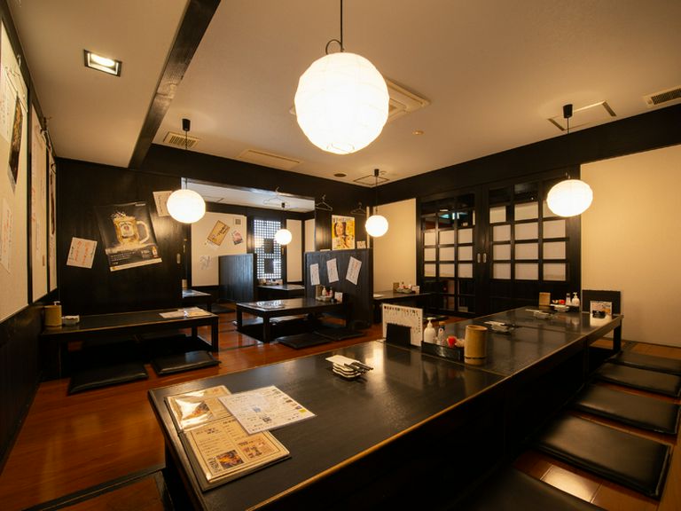 収容人数は50名ほど。少人数〜大人数の宴会にオススメ