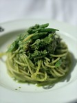 グ。マスカルポーネのコクと甘みほのかに香るミルクの風味とトマトソース酸味、生ハムの深みのある味わいが楽しめる一品