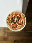 マルゲリータ具材はシンプルにトマトソースにモッツァレラチーズにバジルを乗せたナポリピッツァの代表