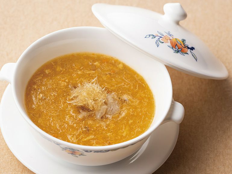 上海蟹とふかひれのスープ
