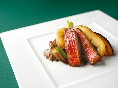 つくば山麗“飯村牛”フィレ肉の黒胡椒炒め