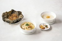 お好きな1品をお選びいただけます♪
●海老ワンタン麺
●干し貝柱入りお粥
●五目おこわ
