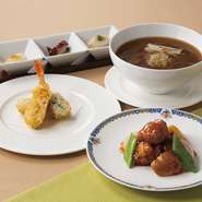 2月1日（日）～3月31日（火）
【MENU】
本日の前菜／山菜と海老の花咲き揚げ／常陸の輝きと春野菜の酢豚／ふかひれあんかけ汁そば／杏仁豆腐またはタピオカ入りマンゴーミルク