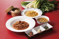 9月1日（月）～10月31日（金）
【MENU】
前菜三種盛り
上海蟹と豆腐のスープ
季節野菜の炒め
上海蟹の小籠包
ソフトシェルクラブのチリソース煮
上海蟹入りあんかけ炒飯
杏仁豆腐またはタピオカ入りマンゴーミルク