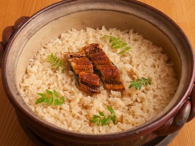 土鍋で炊くウナギ飯