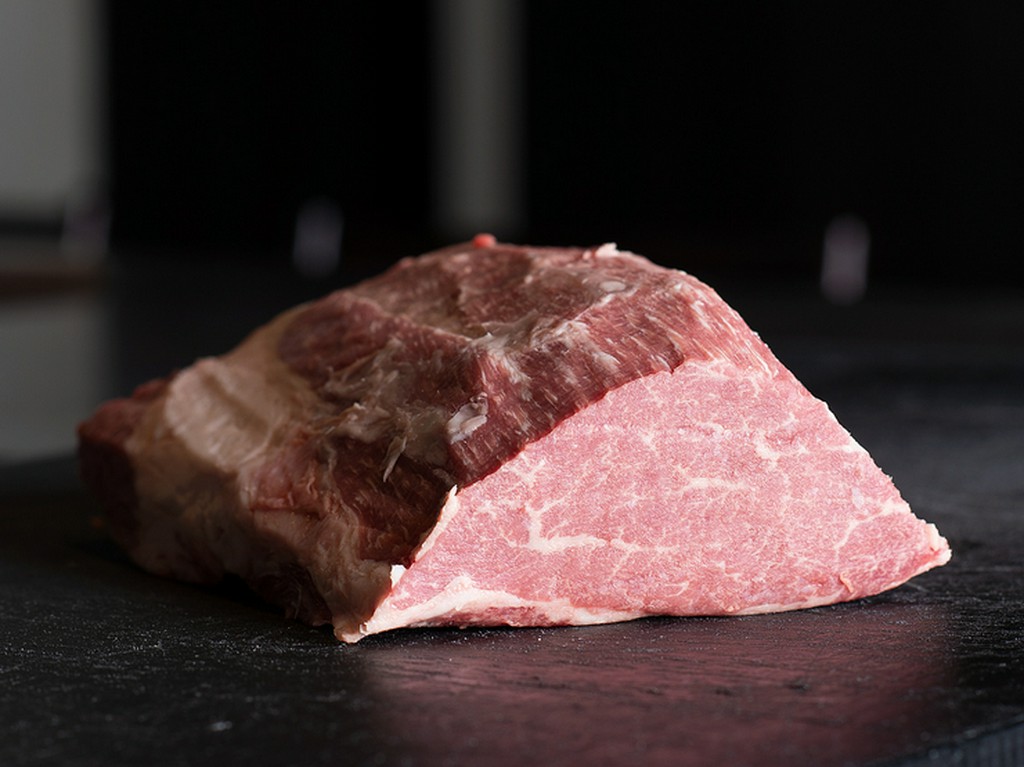 店主の思いが詰まった、濃厚な味わいが特徴の門崎丑『ヒレ』