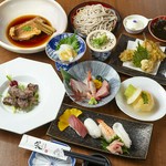 当店自慢の新鮮お造りや特選お肉料理＆牛ヘレのステーキ・特選にぎり寿し、飲み放題が付き