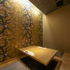 完全個室の高級感溢れる店内