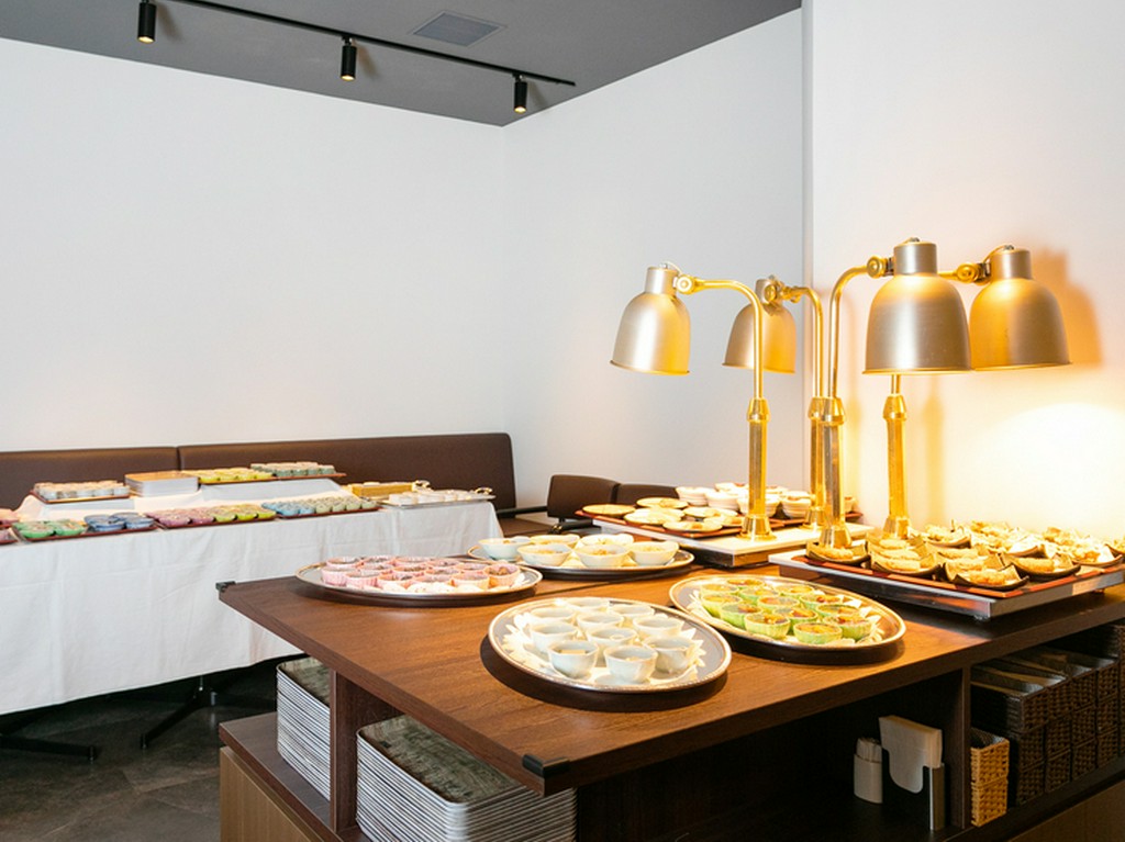 「何を食べよう？」と迷うのもランチビュッフェの醍醐味