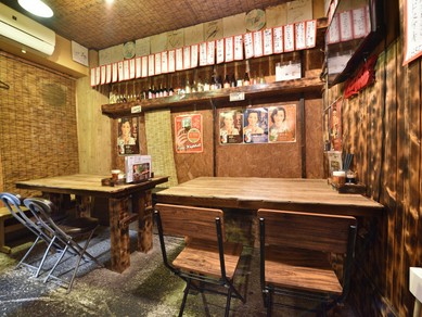 温かみのあるアットホームな店内