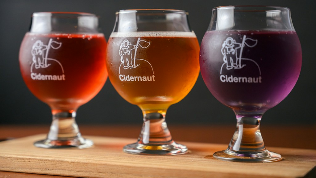 12種のタップと、シードルの飲み比べ