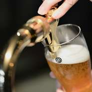 近年大人気の生ビールコエドを樽生で如何でしょうか？泡立ち、香り、飲み心地全てにおいて秀悦な地ビールです。
コエドは数種類のテイストがございますが、月毎で入れ替えしております。
