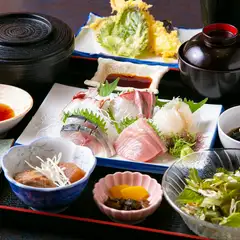 贅沢な鮮魚をお得に味わえる『仲々御膳』