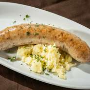 ビールと相性抜群！粗挽きミンチの肉肉しい味わいがたまりません！