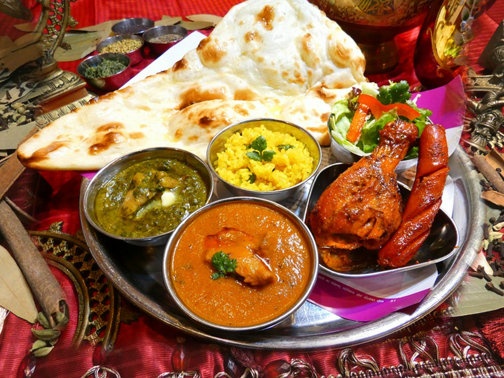 人気ナンバー1のタンドリーチキンが主役！　お腹もしっかり満たせる『ナマステセット』