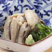 新鮮な肝をボイルしております。こりこりの触感とレバーの柔らかな旨さ。