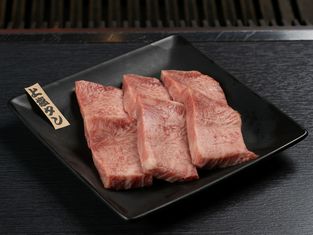 야키니쿠 SHIRASU 기타노자카