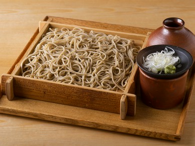 料理長の経験と技術が冴える、心安らぐ蕎麦の香りと「粋」な酒肴
