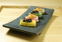 京料理の定番、もちもちの食感と甘さが魅力の生麩は女性に大人気の逸品です。